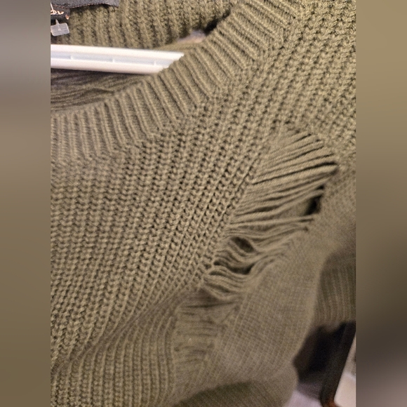 Ladies Long Split Sweater - Picture 8 of 9